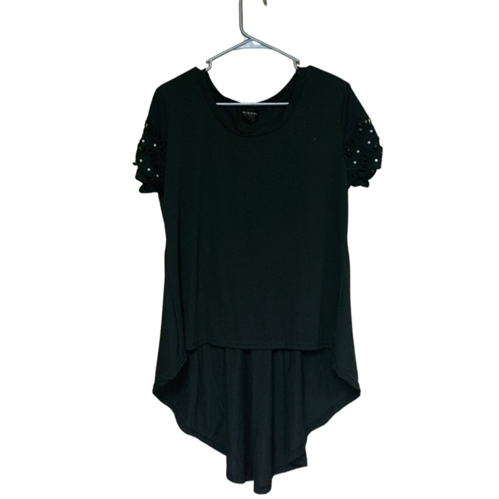 Embroidered Flowy Tunic Tee